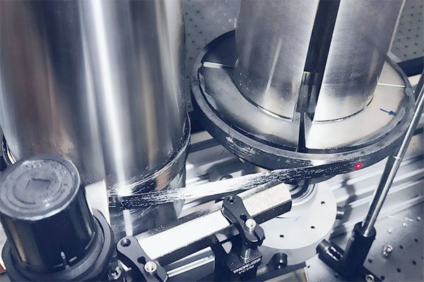 Fraunhofer EMI開發了局部熱解方法，以收回連續的碳纖維