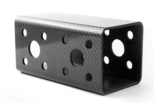 碳纖維配件是如何“煉”成的？揭秘非標零部件的誕生過程