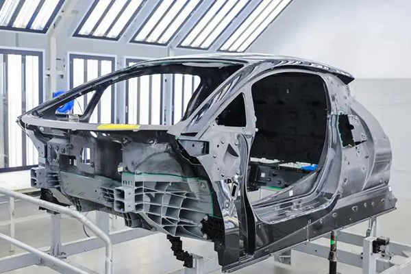 汽車產業變革：碳纖維引領輕量化革命