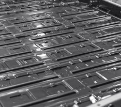 新能源汽車的碳纖維電池箱優(yōu)勢(shì)表現(xiàn)