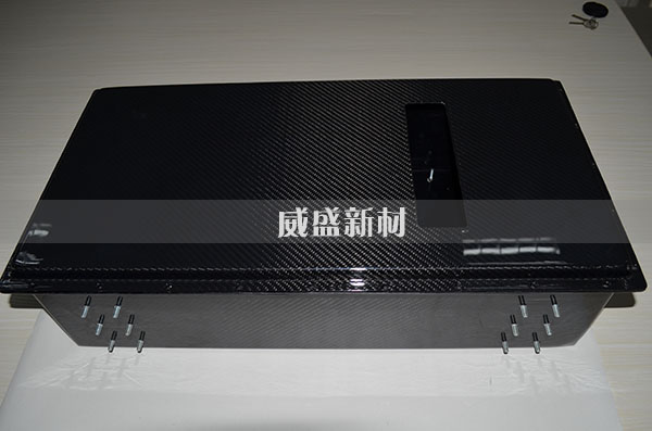 碳纖維鋰電池箱體